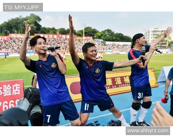 足球明星的退役之路与未来展望：从绿茵场到人生新篇章